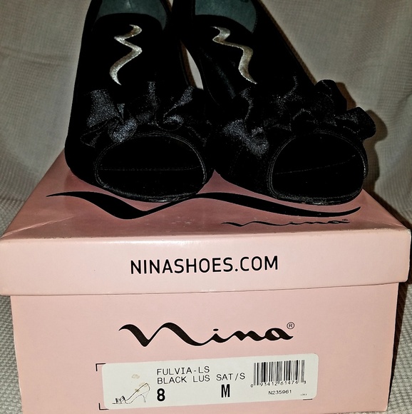 Nina Fulvia Black Dress Shoes - Picture 3 of 8